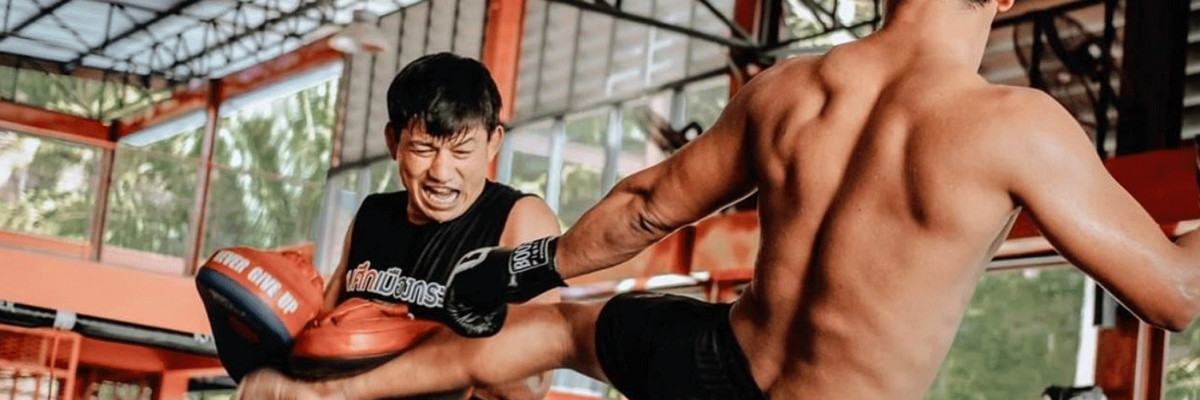 Khun Suek MuayThai training with trainer Gae